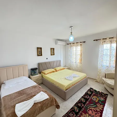 Castle Center Berat
